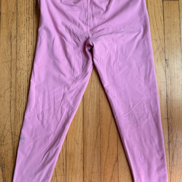 Alo Airbrush 7/8 Legging in Soft Pink – High Waist, Like New! (Size L) - Picture 3 of 4